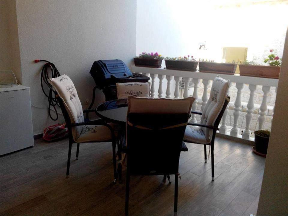 Apartmani Linda Vodice Exterior photo