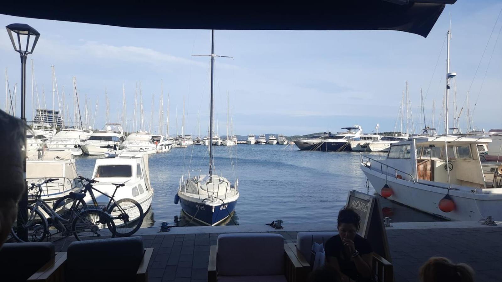 Apartmani Linda Vodice Exterior photo