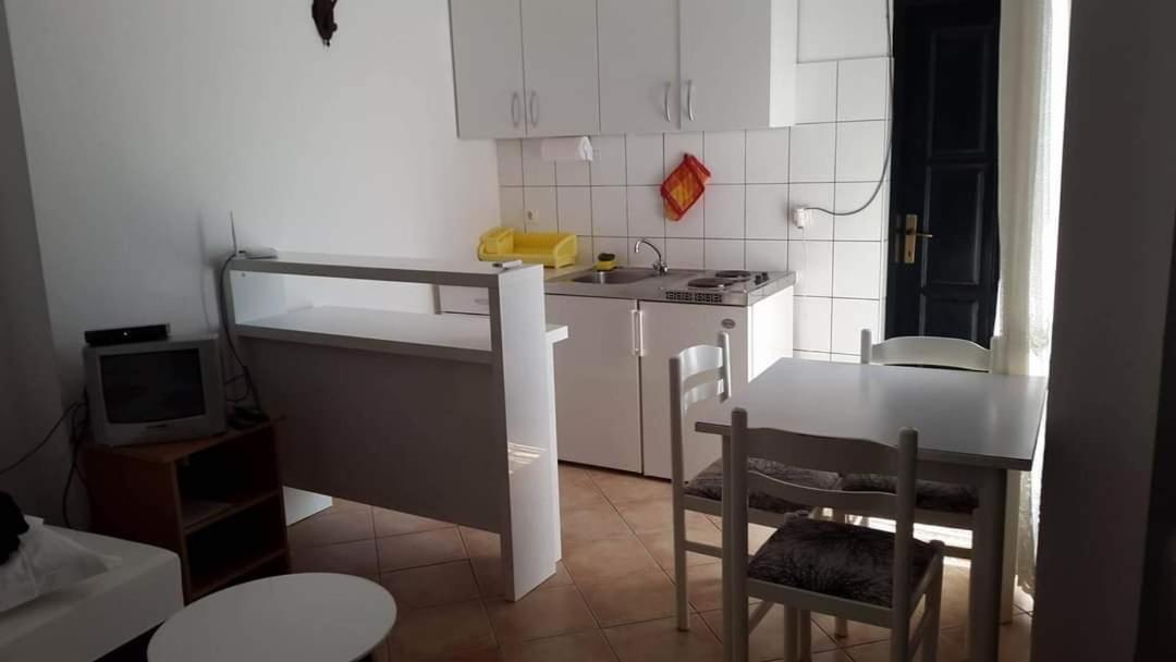 Apartmani Linda Vodice Exterior photo
